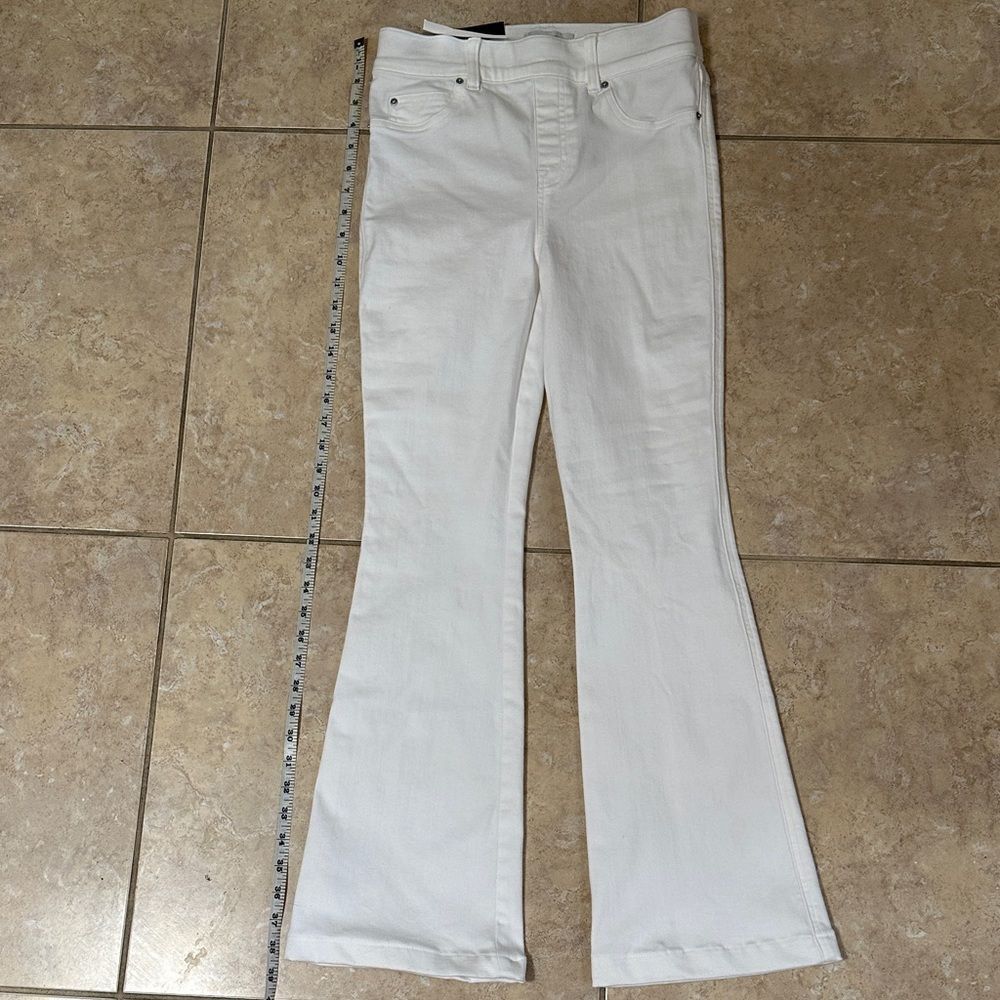 Spanx Size 4 White Flared Jeans Petite